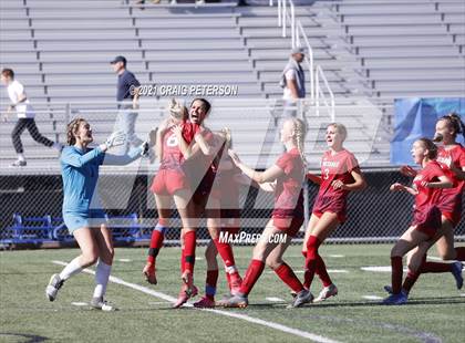 Thumbnail 1 in Crimson Cliffs vs. Sky View (UHSAA 4A Semifinal) photogallery.