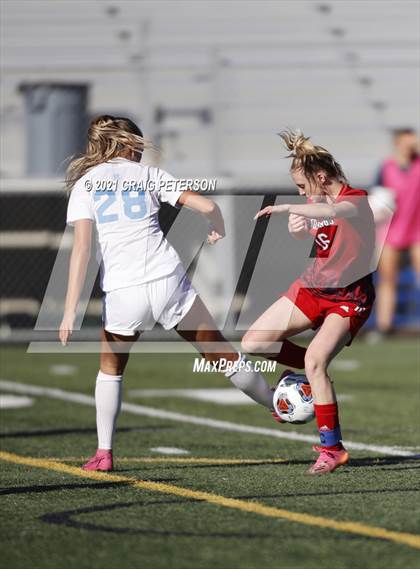 Thumbnail 3 in Crimson Cliffs vs. Sky View (UHSAA 4A Semifinal) photogallery.