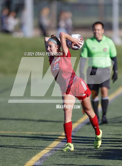 Thumbnail 3 in Crimson Cliffs vs. Sky View (UHSAA 4A Semifinal) photogallery.