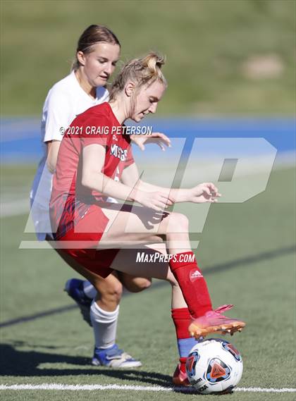 Thumbnail 2 in Crimson Cliffs vs. Sky View (UHSAA 4A Semifinal) photogallery.