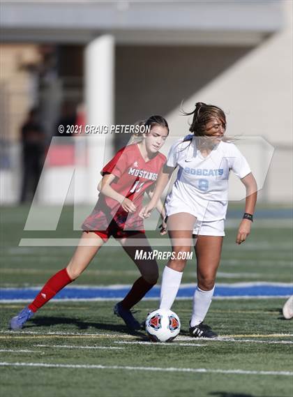 Thumbnail 1 in Crimson Cliffs vs. Sky View (UHSAA 4A Semifinal) photogallery.