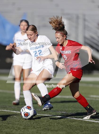 Thumbnail 1 in Crimson Cliffs vs. Sky View (UHSAA 4A Semifinal) photogallery.