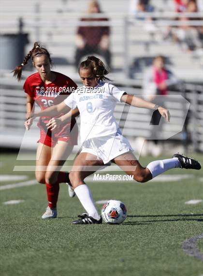 Thumbnail 1 in Crimson Cliffs vs. Sky View (UHSAA 4A Semifinal) photogallery.