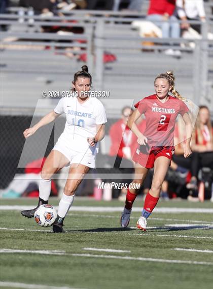 Thumbnail 3 in Crimson Cliffs vs. Sky View (UHSAA 4A Semifinal) photogallery.