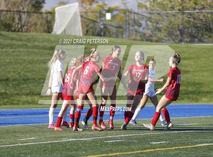 Thumbnail 2 in Crimson Cliffs vs. Sky View (UHSAA 4A Semifinal) photogallery.