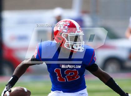 Thumbnail 2 in Pittsford vs. Monroe photogallery.