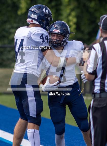 Thumbnail 2 in Pittsford vs. Monroe photogallery.
