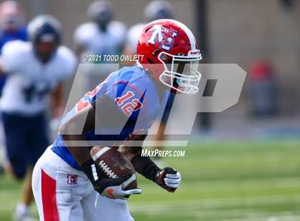 Thumbnail 3 in Pittsford vs. Monroe photogallery.