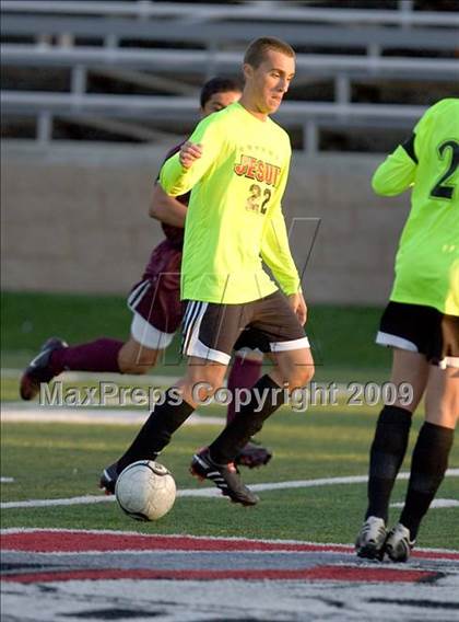 Thumbnail 3 in Golden Valley vs. Jesuit (CIF SJS D1 Final) photogallery.