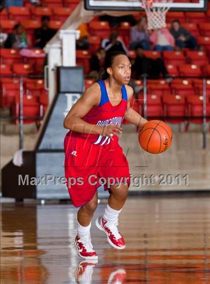 Thumbnail 2 in Midland vs. Duncanville (5A Regional Semifinal Playoffs) photogallery.