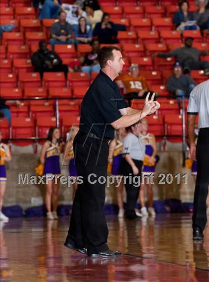 Thumbnail 3 in Midland vs. Duncanville (5A Regional Semifinal Playoffs) photogallery.