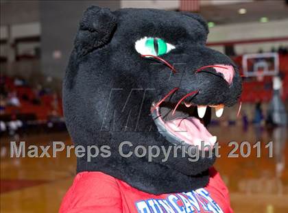 Thumbnail 1 in Midland vs. Duncanville (5A Regional Semifinal Playoffs) photogallery.