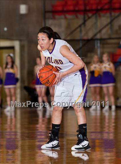 Thumbnail 2 in Midland vs. Duncanville (5A Regional Semifinal Playoffs) photogallery.