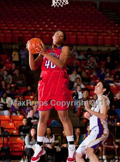 Thumbnail 3 in Midland vs. Duncanville (5A Regional Semifinal Playoffs) photogallery.
