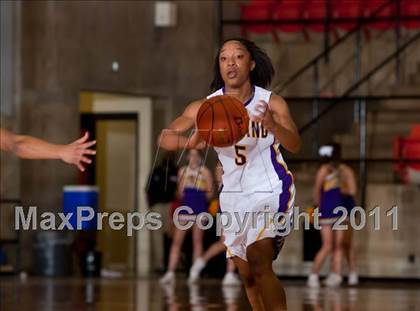 Thumbnail 3 in Midland vs. Duncanville (5A Regional Semifinal Playoffs) photogallery.