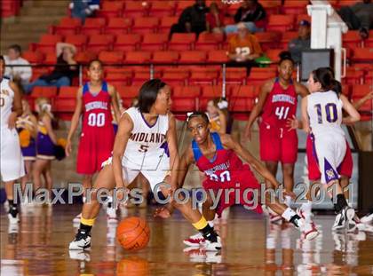 Thumbnail 1 in Midland vs. Duncanville (5A Regional Semifinal Playoffs) photogallery.