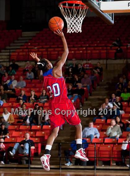Thumbnail 3 in Midland vs. Duncanville (5A Regional Semifinal Playoffs) photogallery.