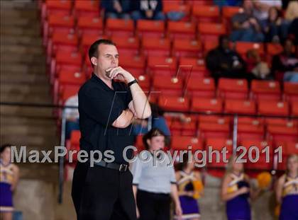 Thumbnail 2 in Midland vs. Duncanville (5A Regional Semifinal Playoffs) photogallery.