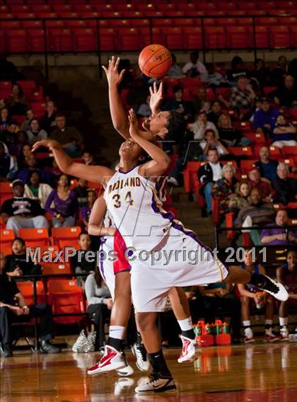 Thumbnail 1 in Midland vs. Duncanville (5A Regional Semifinal Playoffs) photogallery.