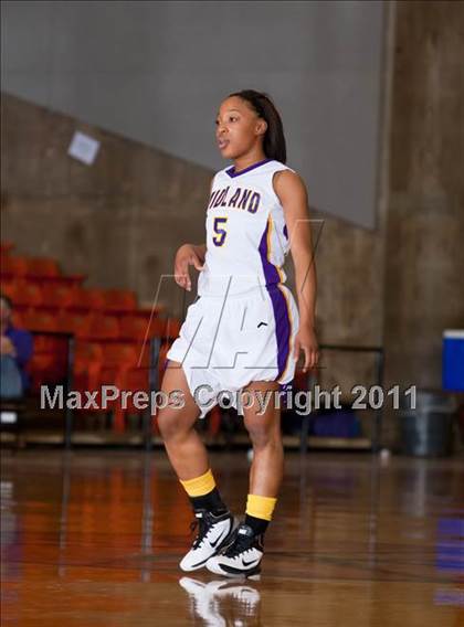 Thumbnail 3 in Midland vs. Duncanville (5A Regional Semifinal Playoffs) photogallery.