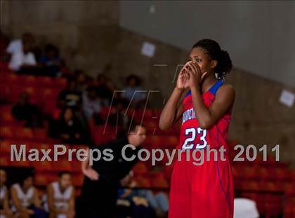 Thumbnail 1 in Midland vs. Duncanville (5A Regional Semifinal Playoffs) photogallery.