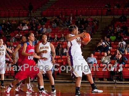 Thumbnail 2 in Midland vs. Duncanville (5A Regional Semifinal Playoffs) photogallery.