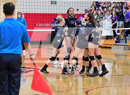 Thumbnail 3 in Foothills Christian vs Santana (CIF SDS D4 Final) photogallery.