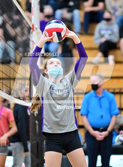 Thumbnail 3 in Foothills Christian vs Santana (CIF SDS D4 Final) photogallery.