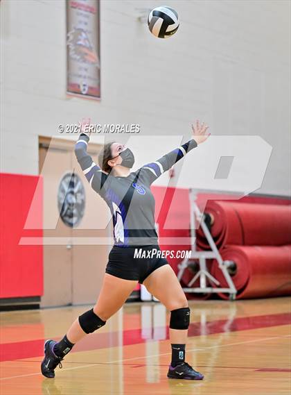 Thumbnail 3 in Foothills Christian vs Santana (CIF SDS D4 Final) photogallery.