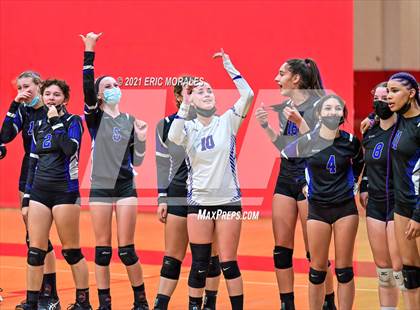 Thumbnail 2 in Foothills Christian vs Santana (CIF SDS D4 Final) photogallery.
