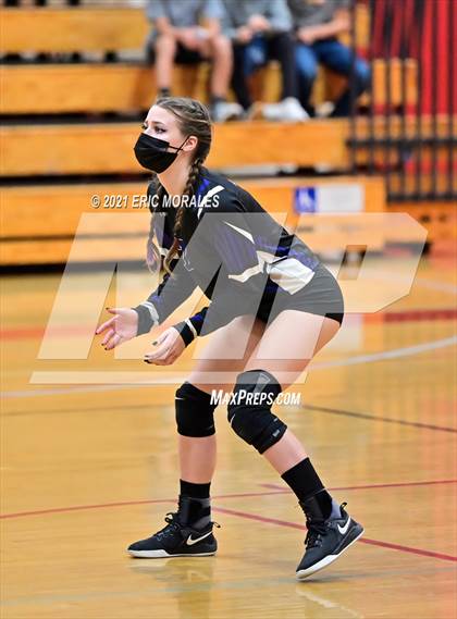 Thumbnail 2 in Foothills Christian vs Santana (CIF SDS D4 Final) photogallery.