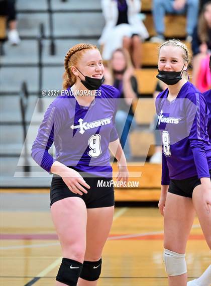 Thumbnail 3 in Foothills Christian vs Santana (CIF SDS D4 Final) photogallery.
