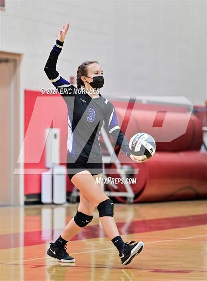 Thumbnail 1 in Foothills Christian vs Santana (CIF SDS D4 Final) photogallery.