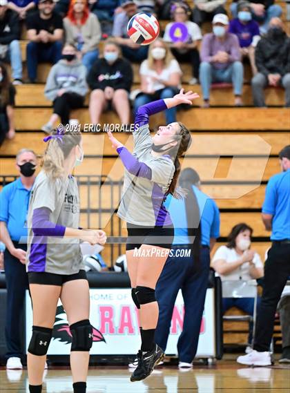 Thumbnail 3 in Foothills Christian vs Santana (CIF SDS D4 Final) photogallery.