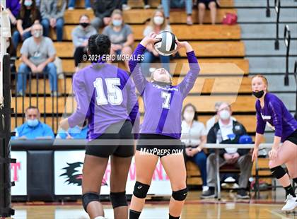 Thumbnail 2 in Foothills Christian vs Santana (CIF SDS D4 Final) photogallery.