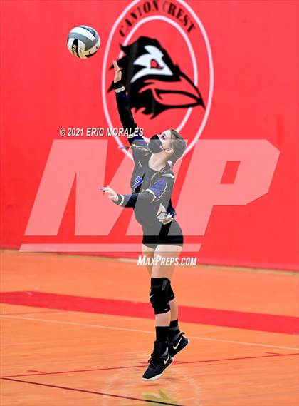 Thumbnail 3 in Foothills Christian vs Santana (CIF SDS D4 Final) photogallery.
