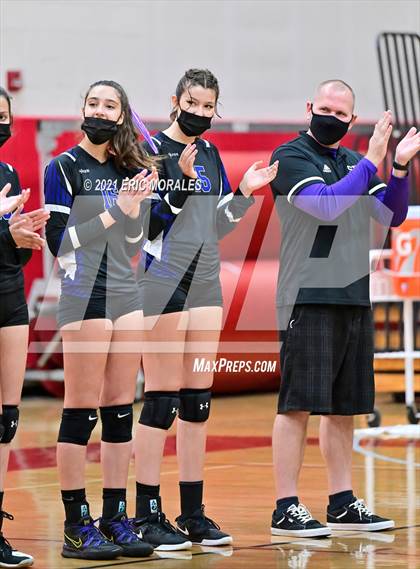 Thumbnail 3 in Foothills Christian vs Santana (CIF SDS D4 Final) photogallery.