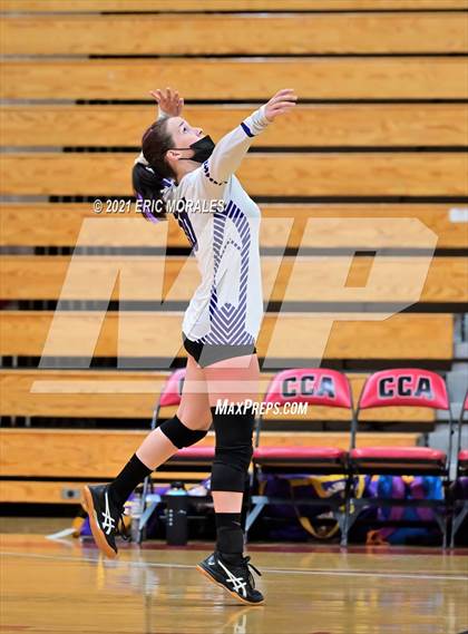 Thumbnail 2 in Foothills Christian vs Santana (CIF SDS D4 Final) photogallery.