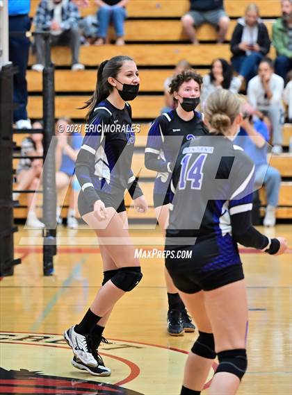 Thumbnail 2 in Foothills Christian vs Santana (CIF SDS D4 Final) photogallery.