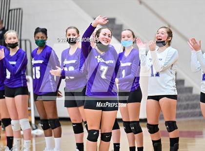 Thumbnail 3 in Foothills Christian vs Santana (CIF SDS D4 Final) photogallery.