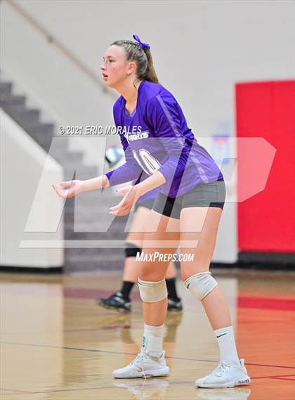 Thumbnail 1 in Foothills Christian vs Santana (CIF SDS D4 Final) photogallery.