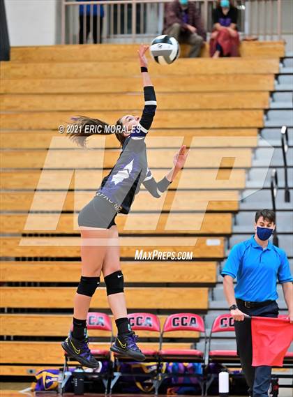 Thumbnail 3 in Foothills Christian vs Santana (CIF SDS D4 Final) photogallery.