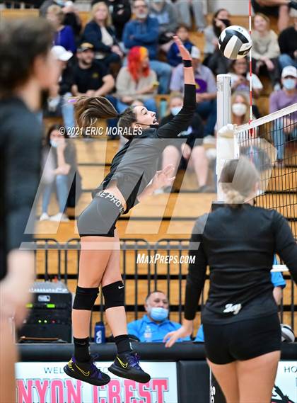 Thumbnail 2 in Foothills Christian vs Santana (CIF SDS D4 Final) photogallery.