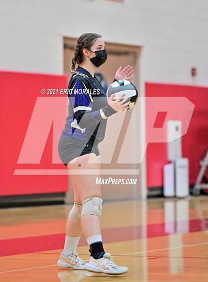 Thumbnail 2 in Foothills Christian vs Santana (CIF SDS D4 Final) photogallery.