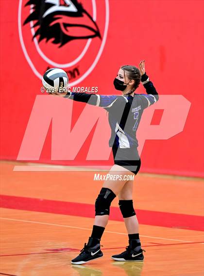 Thumbnail 1 in Foothills Christian vs Santana (CIF SDS D4 Final) photogallery.
