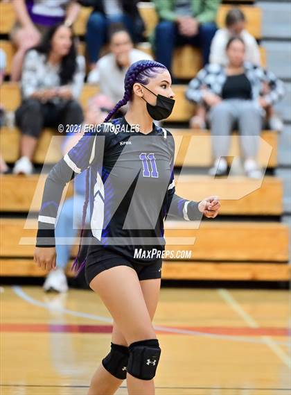 Thumbnail 2 in Foothills Christian vs Santana (CIF SDS D4 Final) photogallery.