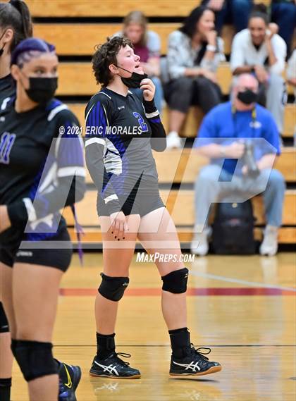 Thumbnail 3 in Foothills Christian vs Santana (CIF SDS D4 Final) photogallery.