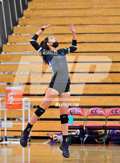 Thumbnail 1 in Foothills Christian vs Santana (CIF SDS D4 Final) photogallery.