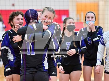 Thumbnail 3 in Foothills Christian vs Santana (CIF SDS D4 Final) photogallery.