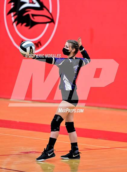 Thumbnail 3 in Foothills Christian vs Santana (CIF SDS D4 Final) photogallery.